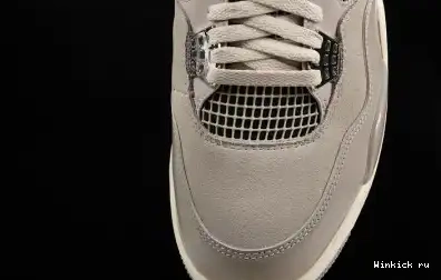 WMNS Air Jordan “Frozen Moments” 4 0522